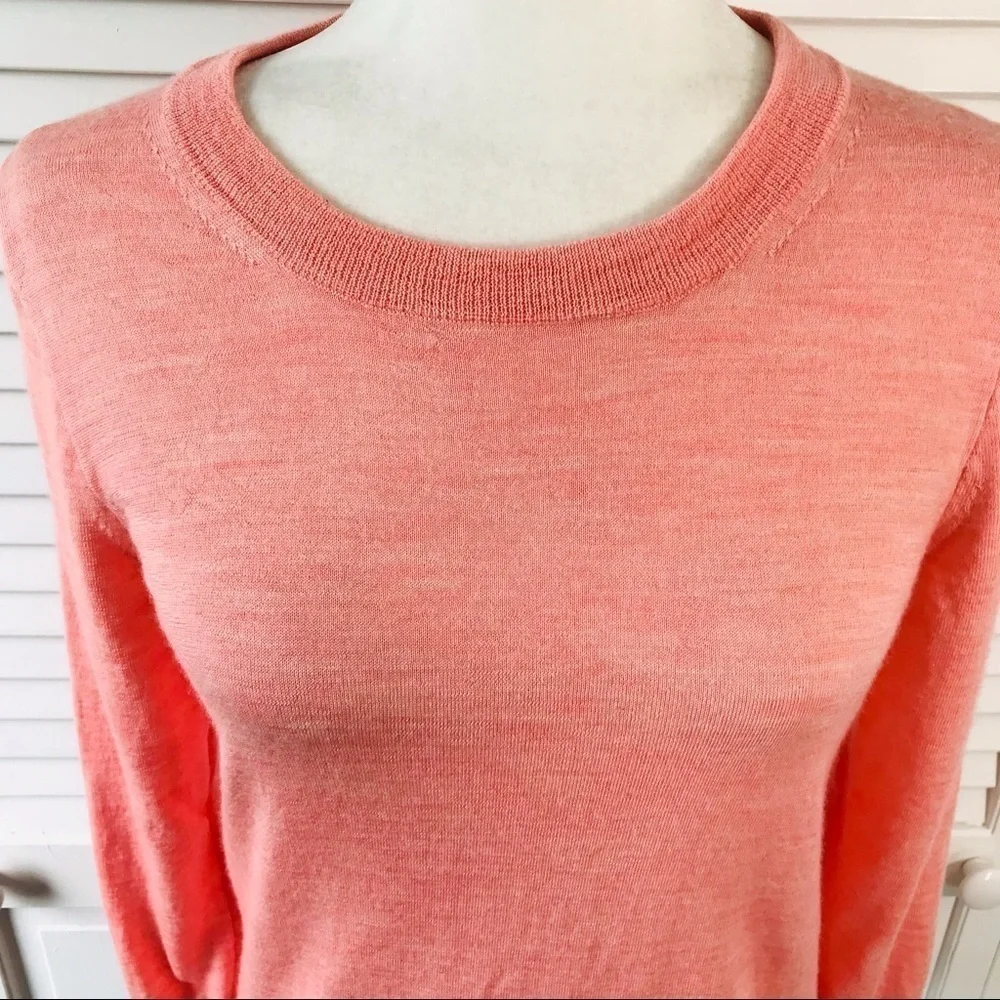 3/$25 J. CREW Pink Scoop Neck Sweater Size Medium